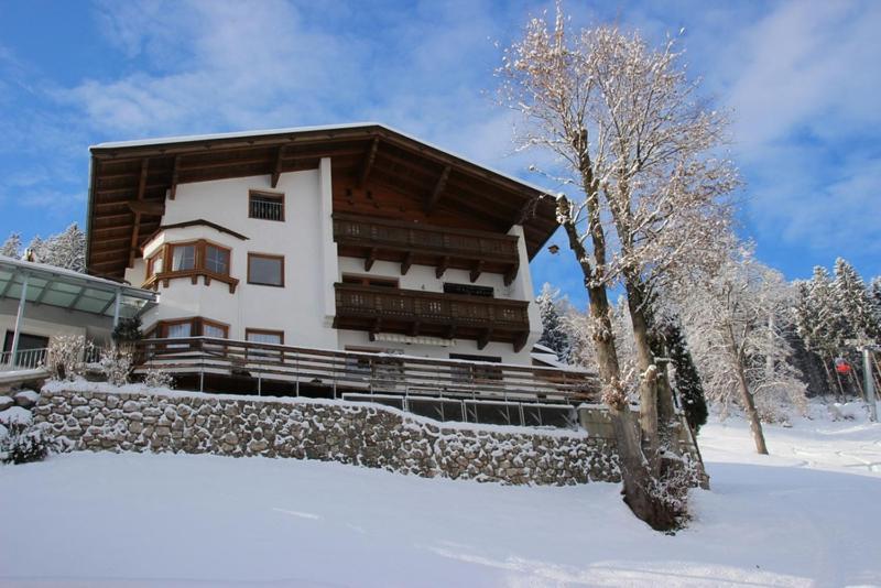 Haus Benedikta Daire Kaltenbach Dış mekan fotoğraf